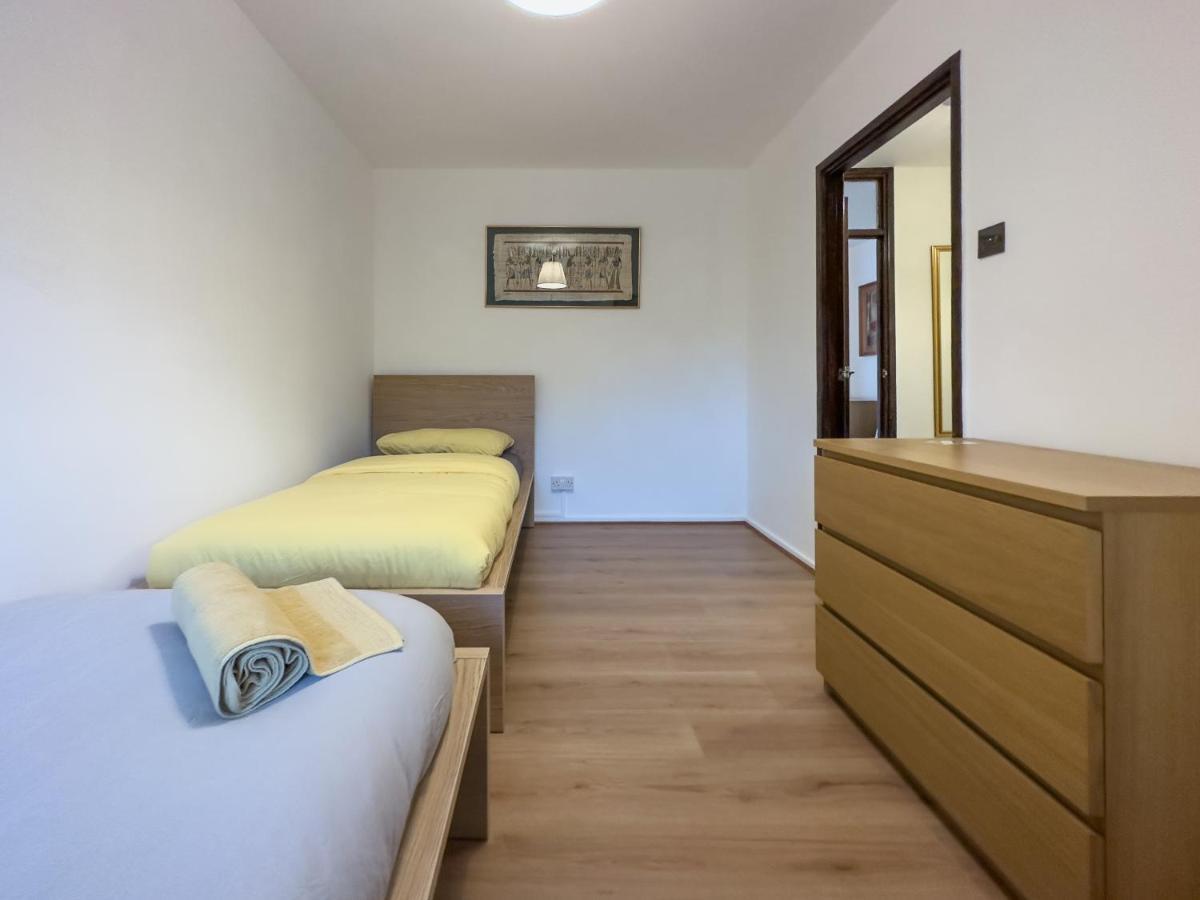 Beautiful 2 Bedroom & Balcony Flat In Central London Eksteriør billede