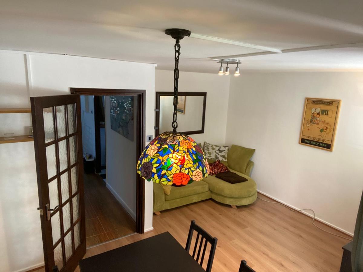 Beautiful 2 Bedroom & Balcony Flat In Central London Eksteriør billede