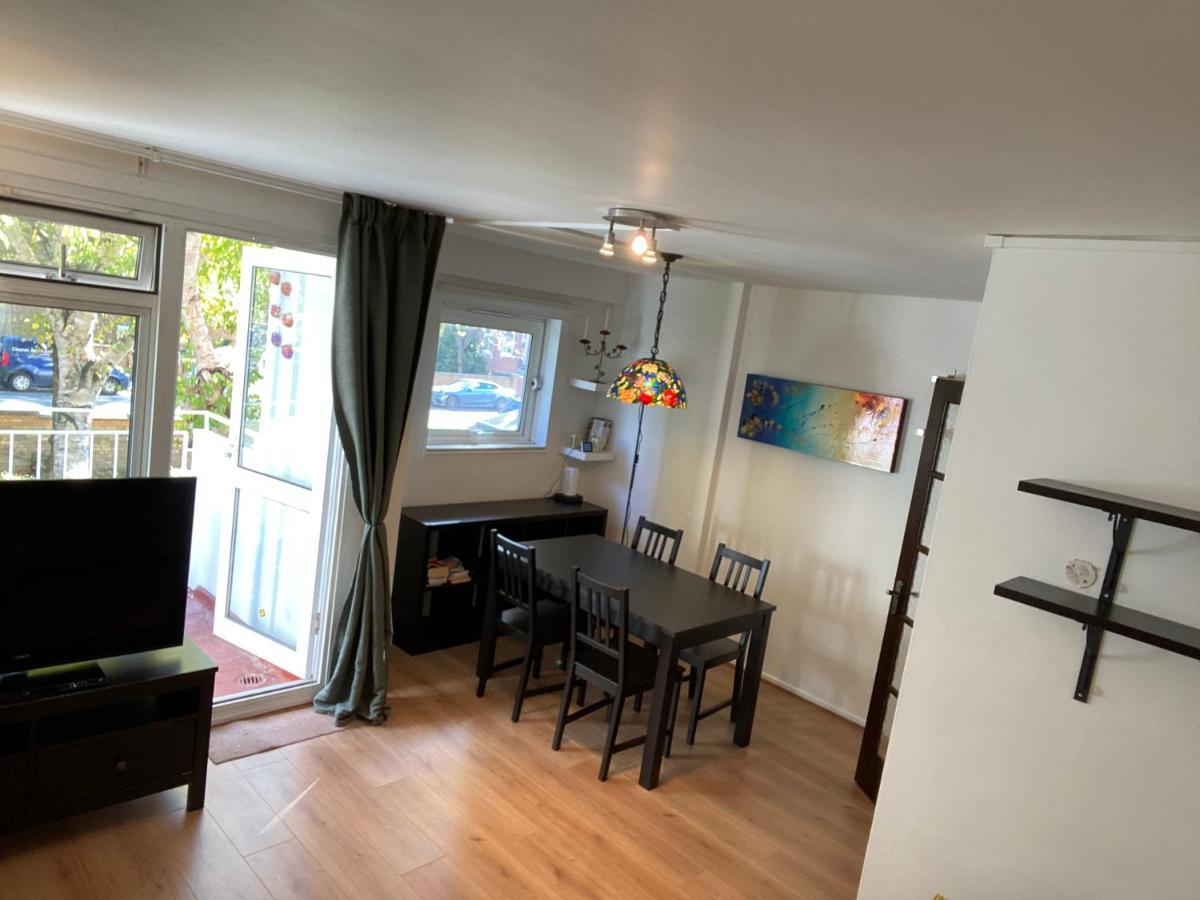 Beautiful 2 Bedroom & Balcony Flat In Central London Eksteriør billede